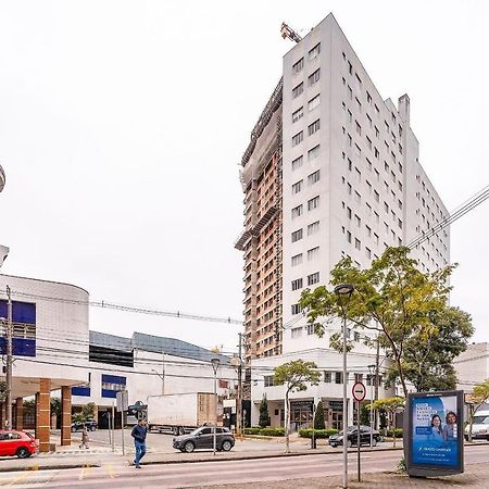 Predio Fantastico No Bairro Mais Requisitado De Куритиба Экстерьер фото