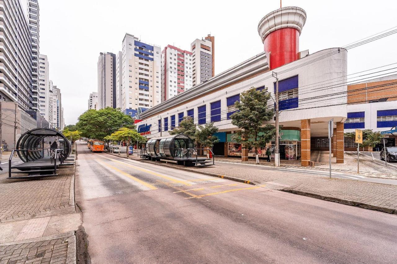 Predio Fantastico No Bairro Mais Requisitado De Куритиба Экстерьер фото