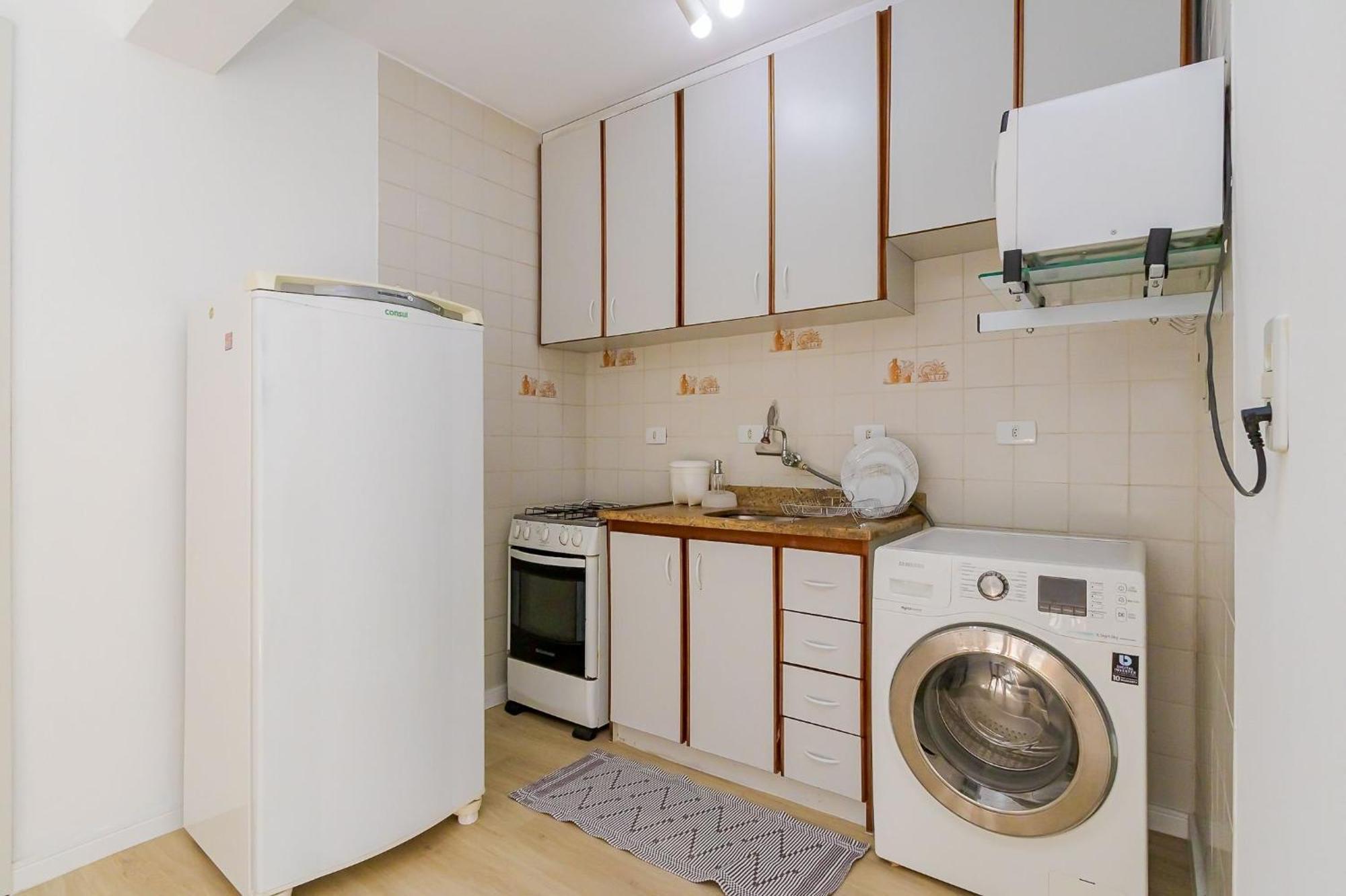Predio Fantastico No Bairro Mais Requisitado De Куритиба Экстерьер фото