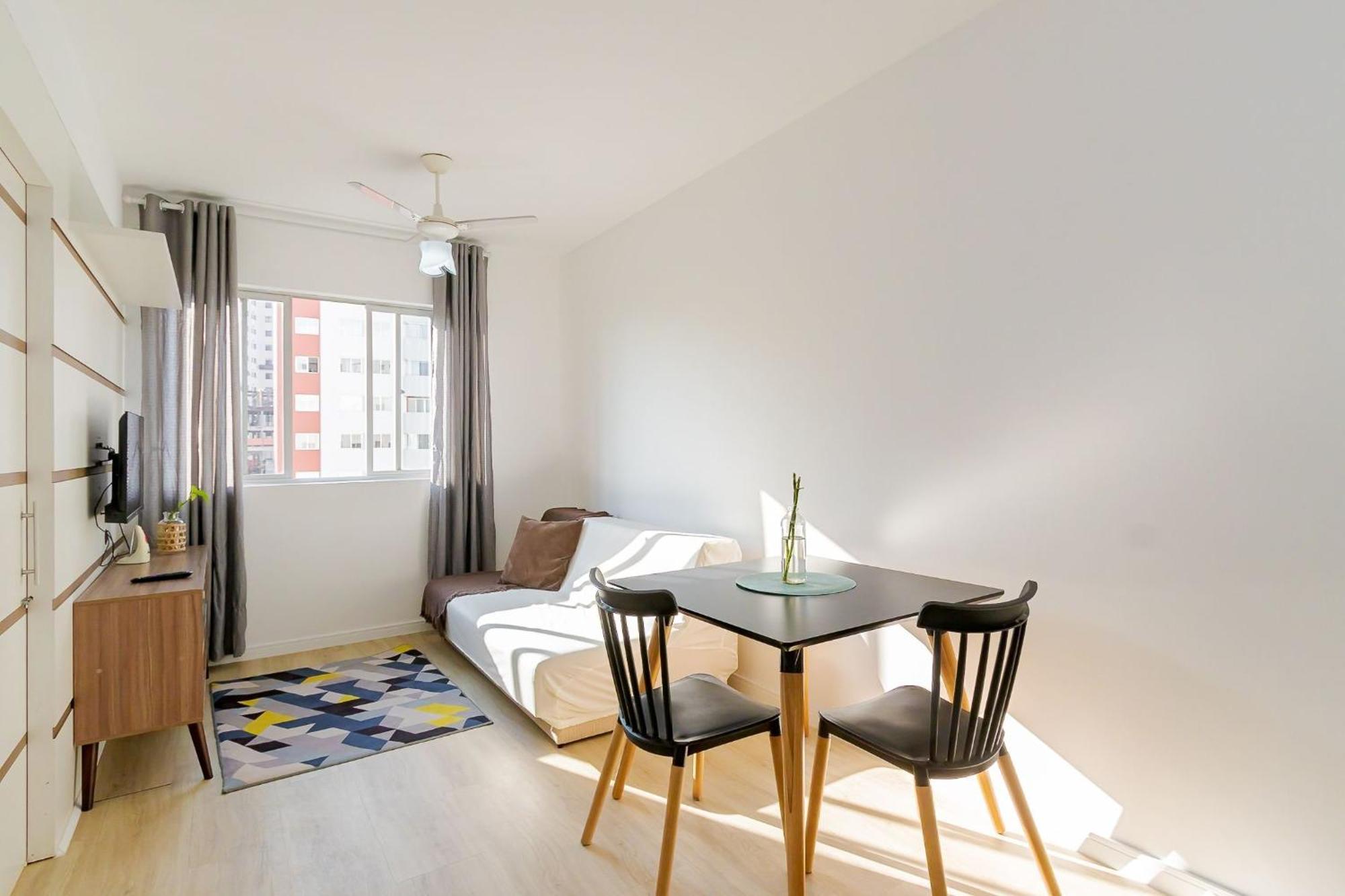 Predio Fantastico No Bairro Mais Requisitado De Куритиба Экстерьер фото